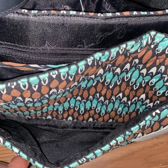Vera Bradley Turn Lock Crossbody Brand New - Picture 5 of 7